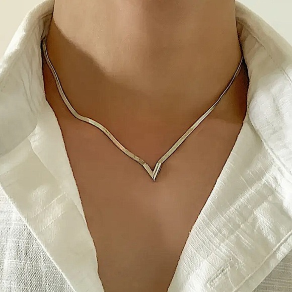 Stampd Jewelry - Sterling Silver V Shaped Necklace Flat Clavicle Herringbone Choker
